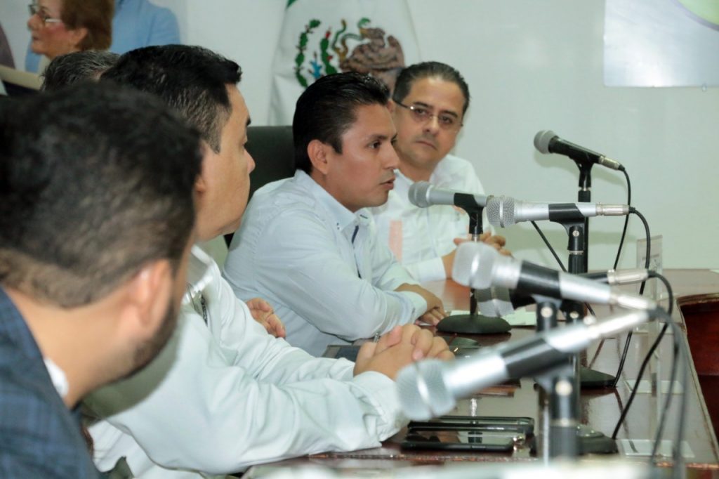 Firma convenio Ayuntamiento de Tuxtla Gutiérrez para ofertar becas de