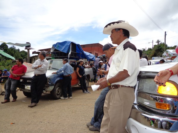 Maniferstantes se han pronunciado todos los días en distitnos puntos de Chiapas, en contra de las reformas estructurales de Peña Nieto. Foto: Chiapas PARALELO