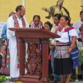 Samuel Ruiz García y aprendió a hablar los idiomas de las comunidades, comenzó a darse parte de la misa en lenguas indígenas hace más de 20 años. Foto: Chiapas PARALELO