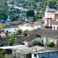 Las ciudades y villas de ayer y hoy absorbieron a los pueblos de antaño, sólo están en las entrañas de su historia. Foto: Radio Expresión