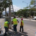 Retiran publicidad del principal Boulevard de Tuxtla. Foto: Cortesía.