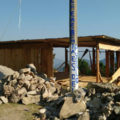 Foto: Destrucción de casa en Acteal. (Área de comunicación de Las Abejas)