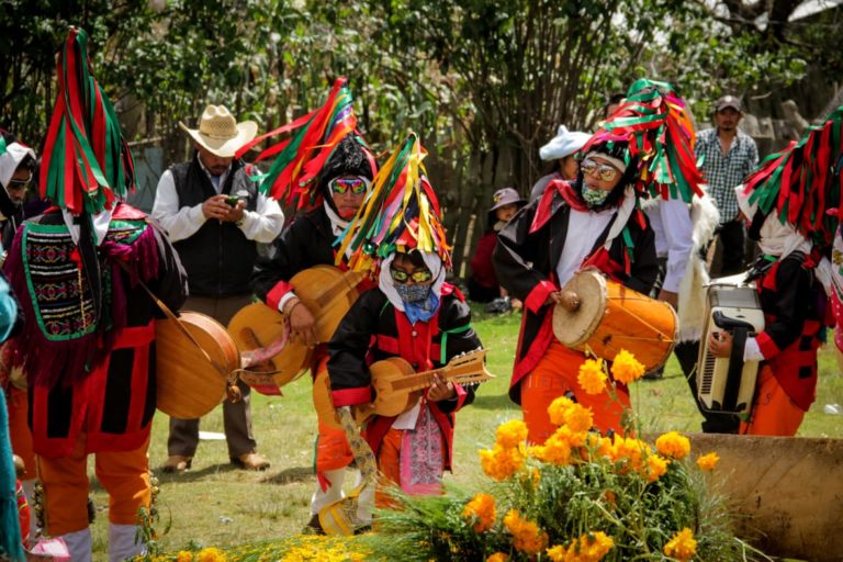 La Mística Del Día De Muertos En San Juan Chamula Chiapasparalelo 