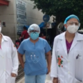 Personal médico de diversos hospitales pone en riesgo ña vida  Foto: Ángeles Mariscal