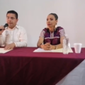 Javier Alejandro Maza Cruz, presidente municipal de Ocozocoautla, en conferencia de prensa este lunes. 