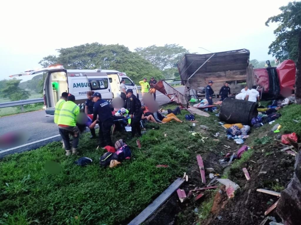Fallecen diez mujeres; una menor, en accidente en el tramo carretero