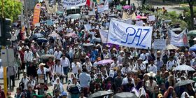 Miles marchan en Chiapas por la paz, contra la narcoviolencia y la narcopolítica. Foto: Ángeles Mariscal