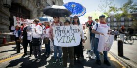 Cientos de personas protestan en Guadalajara contra la termoeléctrica en Juanacatlán
Foto: Zona Docs